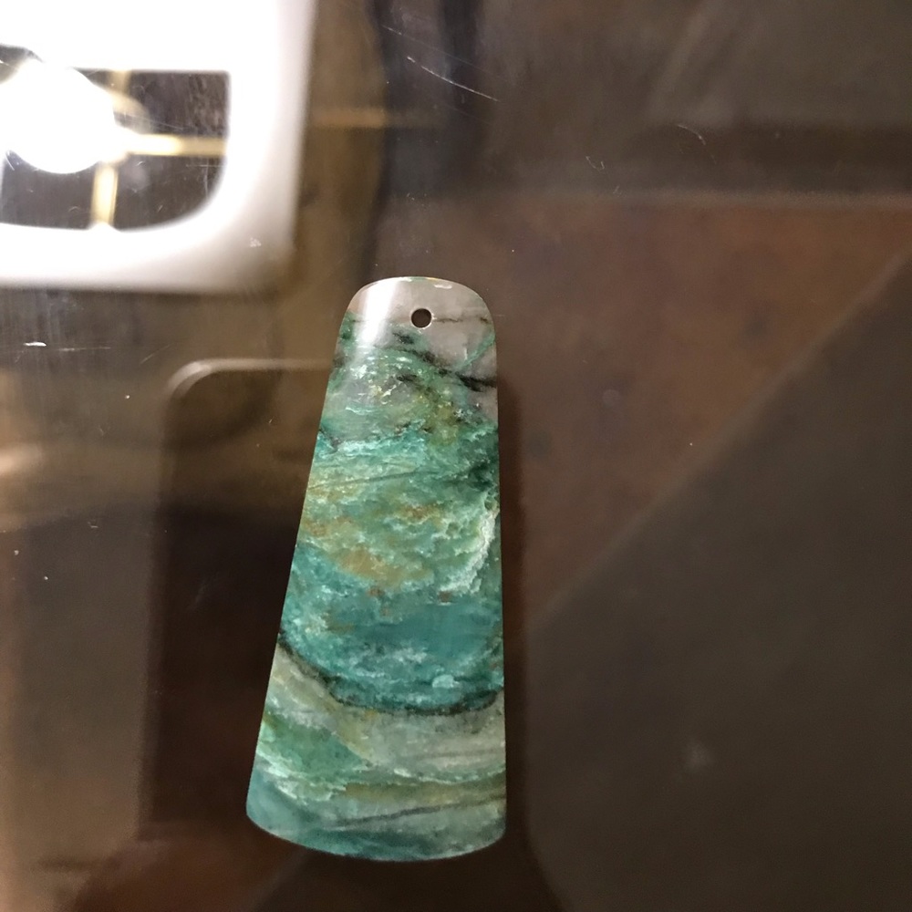 New African Jade & Quartz 2.5” long - Picture 1 of 2